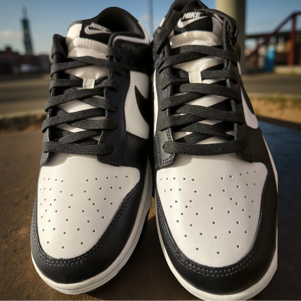 NEW Nike Men’s Low Retro Dunks Black/White Leather Uppers Size 13
